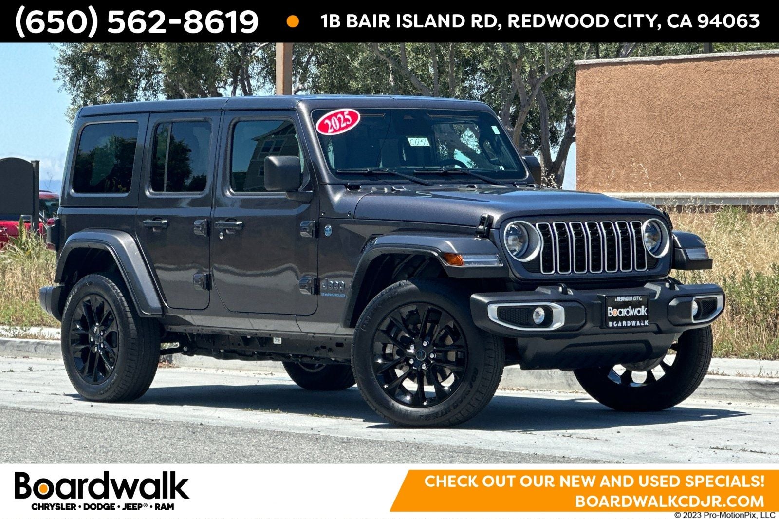 2025 Jeep Wrangler Sahara 4xe in Granite Crystal Metallic Clearcoat — front three-quarter view