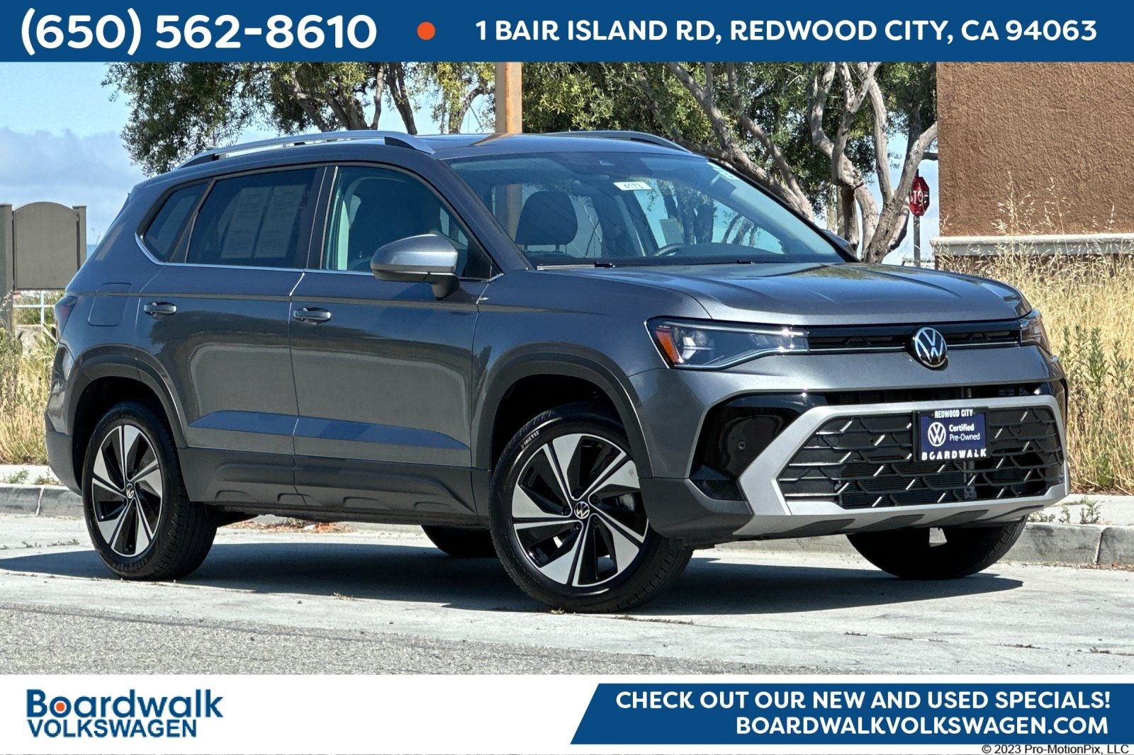 2026 Volkswagen Taos 1.5T SE in Platinum Gray Metallic — front three-quarter view