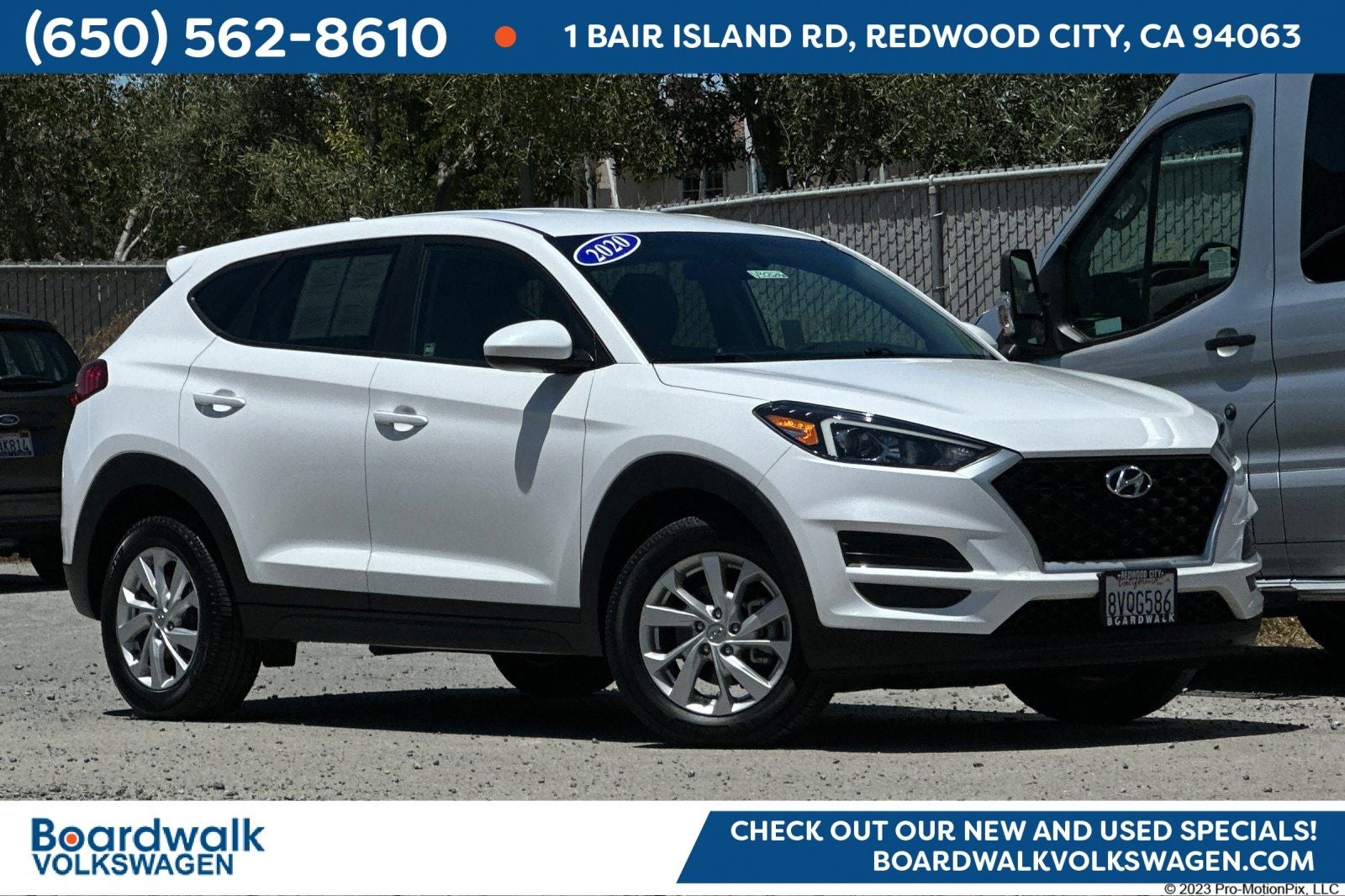 2020 Hyundai Tucson SE in Cream White Pearl — front three-quarter view
